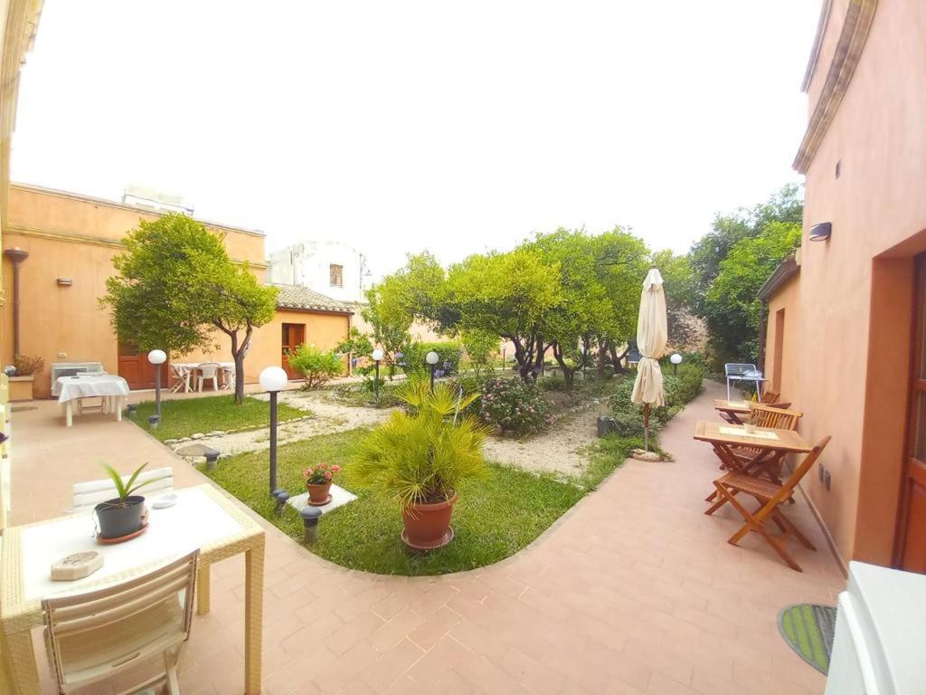 B&B Antica Villa Quartu SantʼElena Екстериор снимка